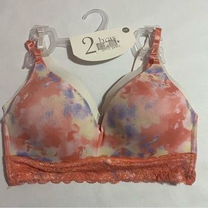 NWT Pair of Wirefree Lightly Lined  Bras 2 For 1 Price! Size 34B #0523